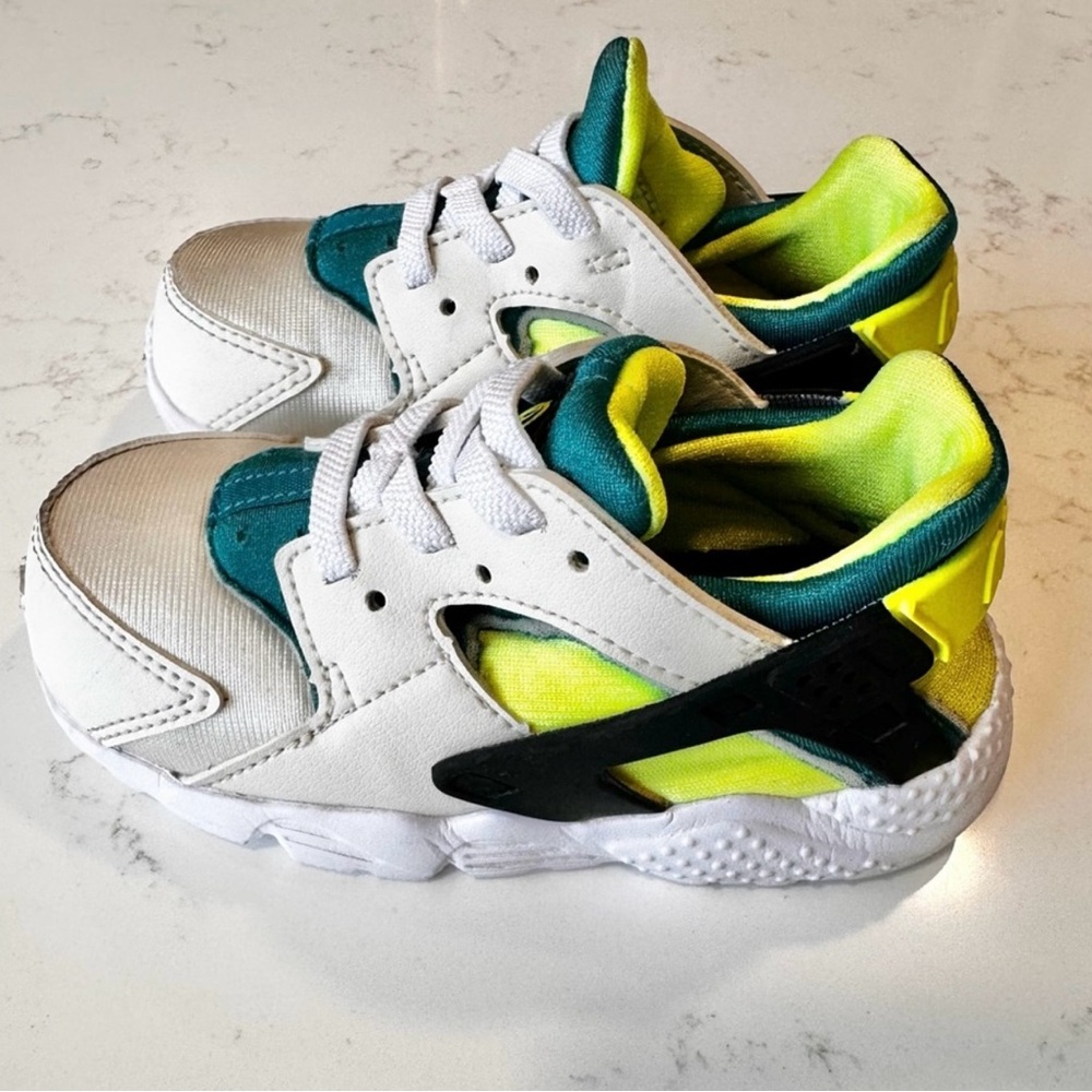 Nike Huarache slip on- toddler size 8
